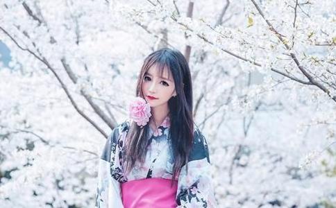 屬蛇的人在新的一段感情中會和前任藕斷絲連嗎