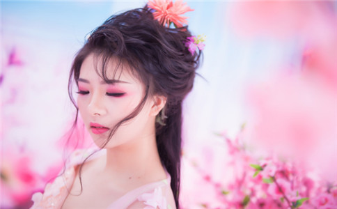八字算命什麽樣的女人是克夫女