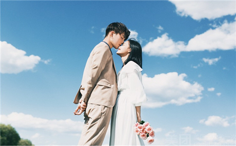 塔羅測試:當別人痛苦時妳該如何支持他