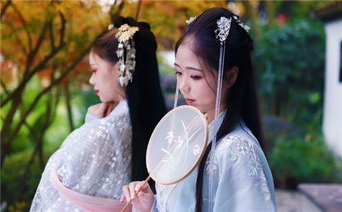 塔羅牌免費占蔔妳的商業嗅覺有多強