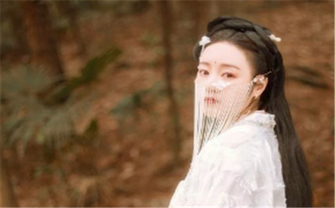 塔羅牌占蔔,哪些人容易否定妳的成就