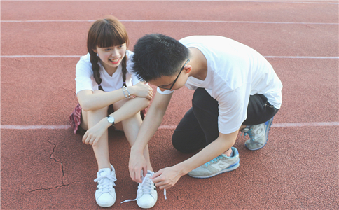 塔羅牌占蔔,2021妳的婚姻會不會被小三入侵