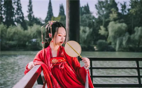 塔羅測,分手後的他,還值得妳選擇麽?