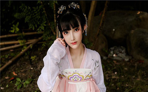 塔羅:測妳的愛情觀,最適合早婚還是晚婚