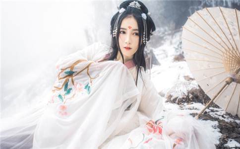 塔羅測試:如何消解妳“買買買”的購物欲