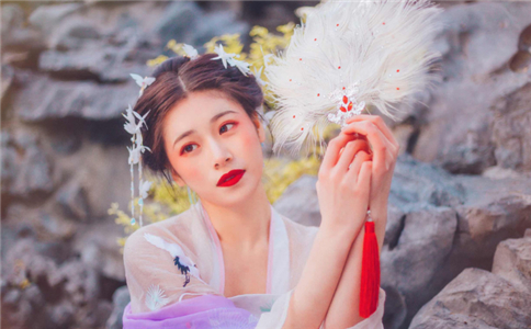 塔羅占蔔 妳要花多久才能走出情傷