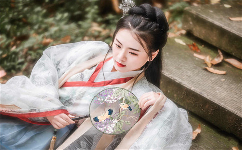 塔羅占蔔 妳父母在什麽情況下不再對妳催婚