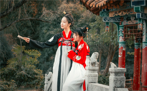 塔羅占蔔 妳喜歡的人會選擇和妳在壹起嗎