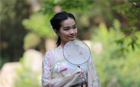 塔羅占蔔 妳未來三個月內會遭遇哪方面的壓力