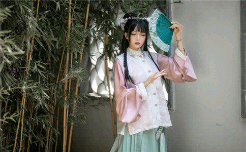 塔羅占蔔 妳的青春會被什麽終結