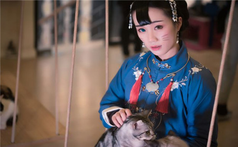 塔羅占蔔 妳會因何事和最好的朋友反目成仇