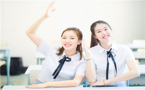 塔羅占蔔 妳下個月遇見的是貴人還是小人