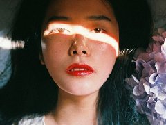 女孩有美人尖的面相