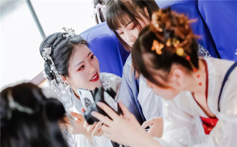 妳的妻子是否對妳足夠忠貞