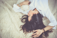 異性之間怎樣才有愛情?愛情是否可以培養