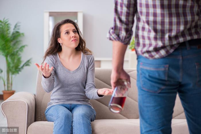 男人想和你发生婚外情的表现 男人想和你发生婚外情的表现是