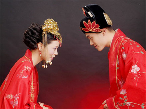 情侣八字合婚好不好 情侣八字合婚好不好呀