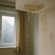 夢見下雨房子漏水是破財預兆 揭示5個轉運化解的實用策略